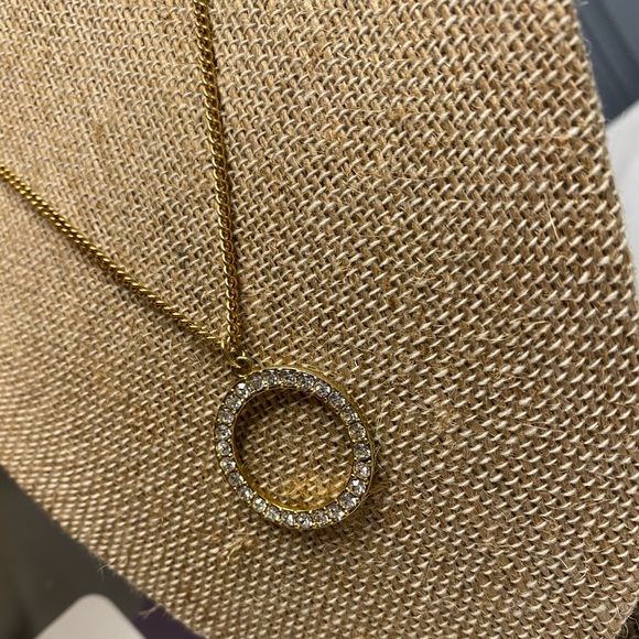 Vintage Avon Circle Necklace - Picture 3 of 7